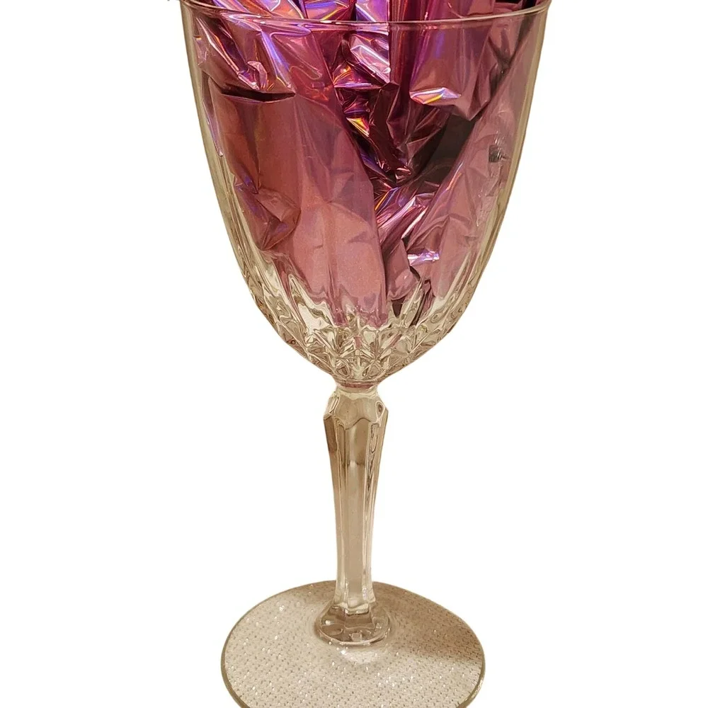 Set of 4 Elegant Crystal Wine Glasses with Intricate Cut Glass Design 80's‎